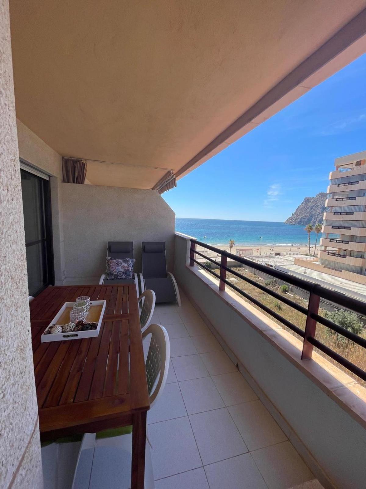 Eerstelijns Appartement Vive Cada Momento Zeezicht En Pal Aan De Boulevard En Strand Calpe, Toplocatie Esterno foto